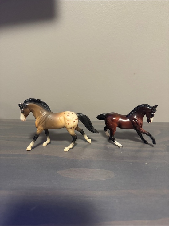 Breyer Other - Breyer Model Various Warmbloods
